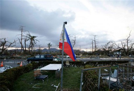 Typhoon-Yolanda-Tacloban-City-e1384097525624