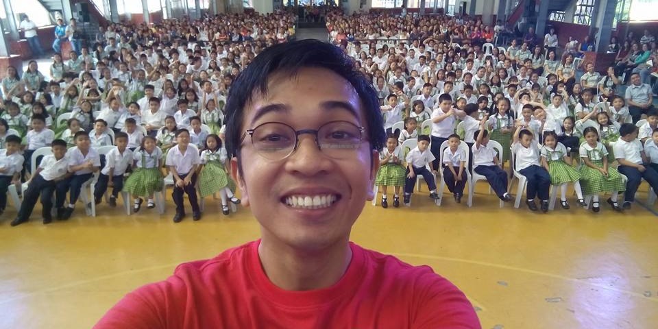 Filipino Graduation Speaker and Commencement Speech Writer